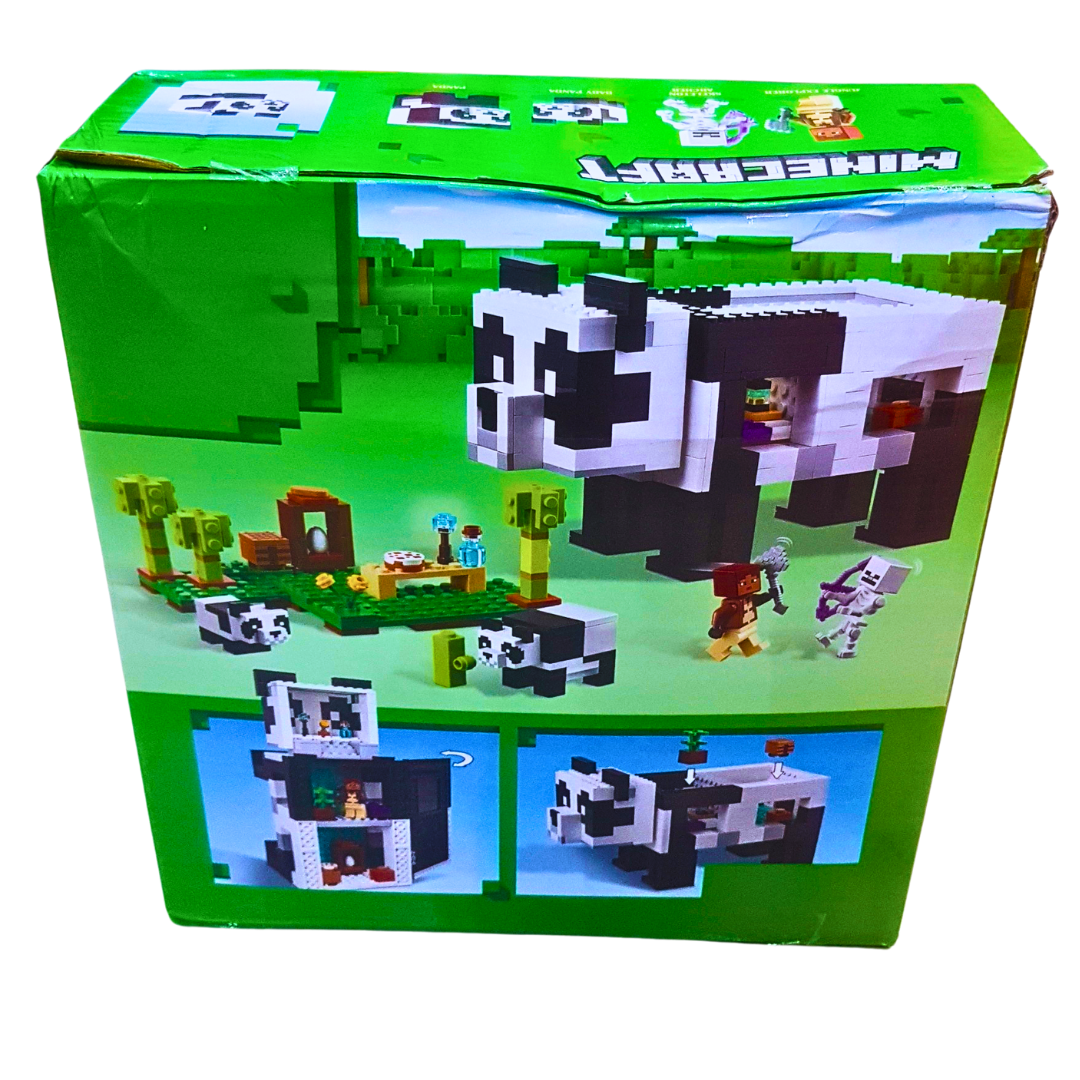 Minecraft Panda Haven Building Set – 553-Piece Jungle Playset with Giant Panda, Mini Figures & Accessories (Ages 8+)